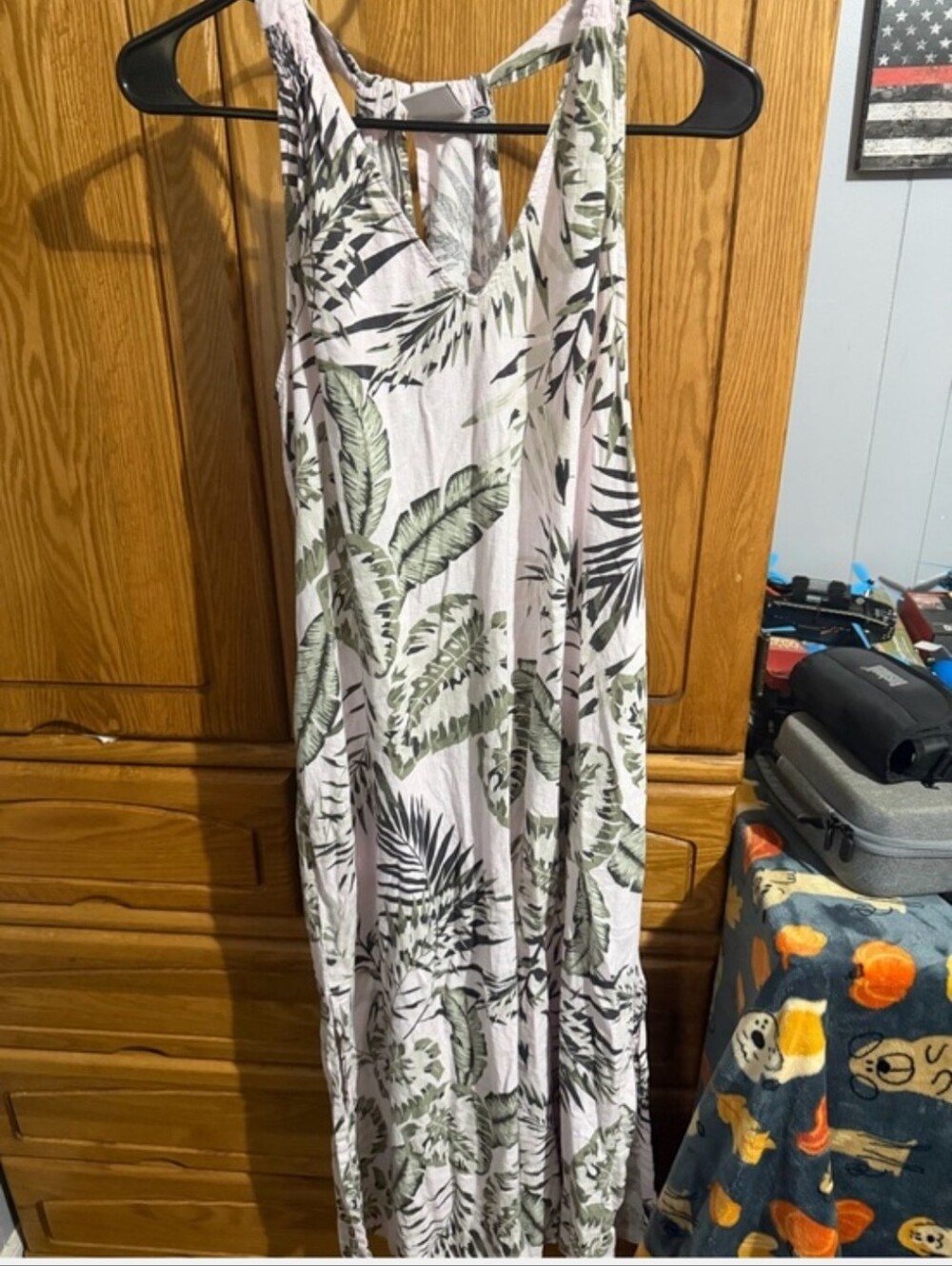 C & C California Tropical Leaf Print Maxi Dress in Pink and Green Small